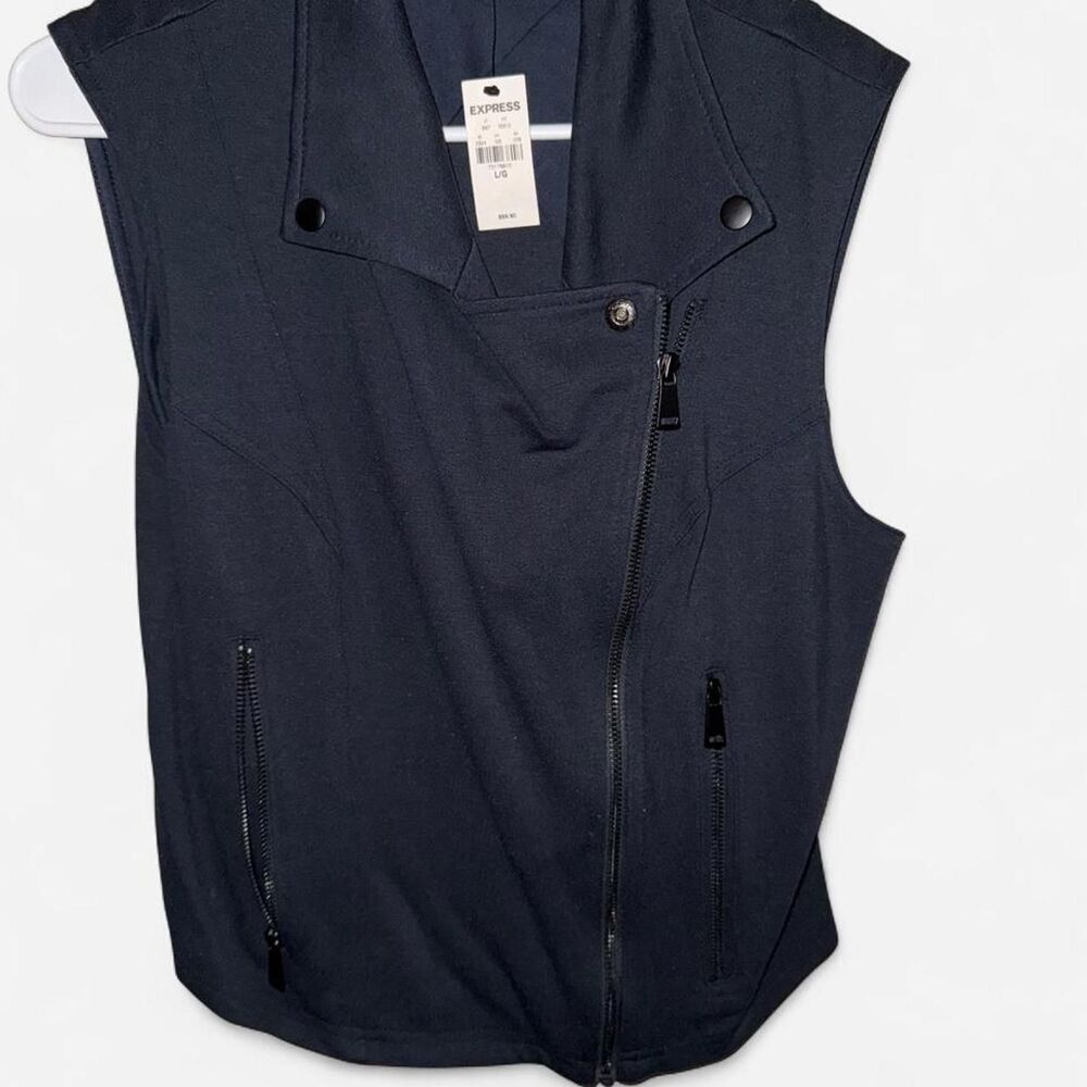Express Women's Navy and Blue Gilet